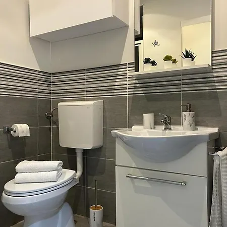 Casa Bezzecca شقة لا سبيتسْيا